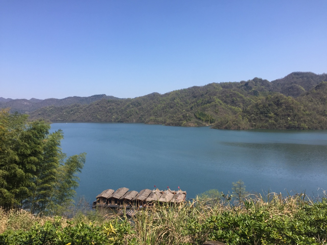 别山湖游船