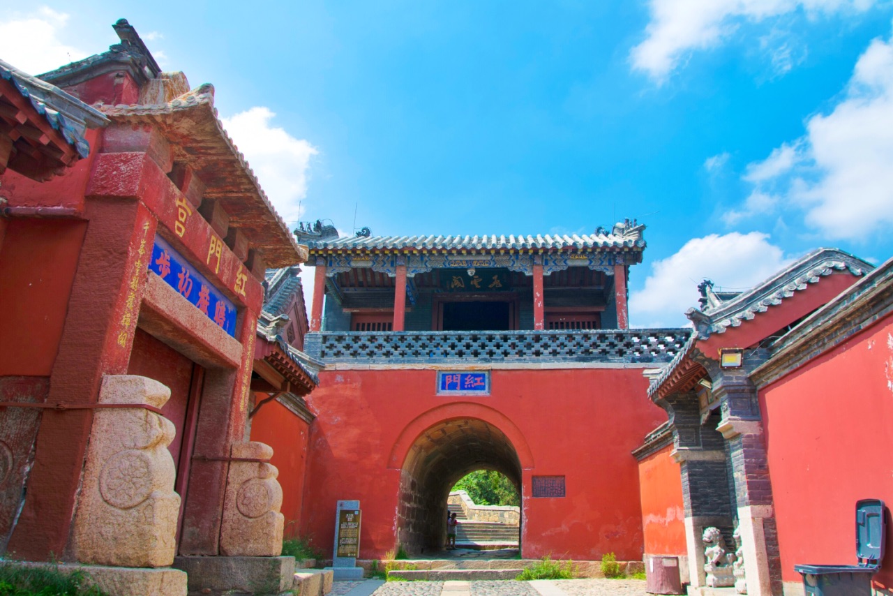 红门泰山,风景区,有多远_大山谷图库