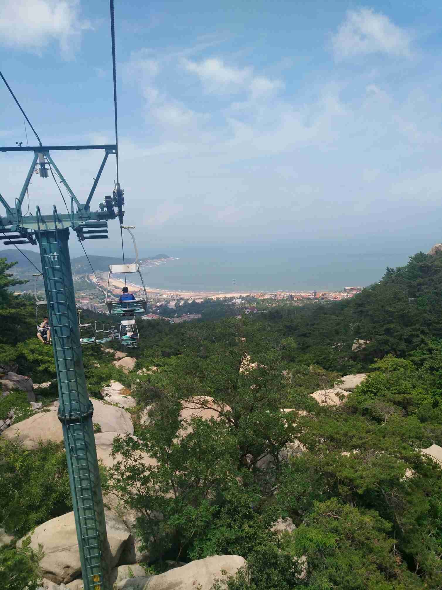 "特点的风景区4石老人海水浴场石老人海水浴场位于崂山区海尔路南端