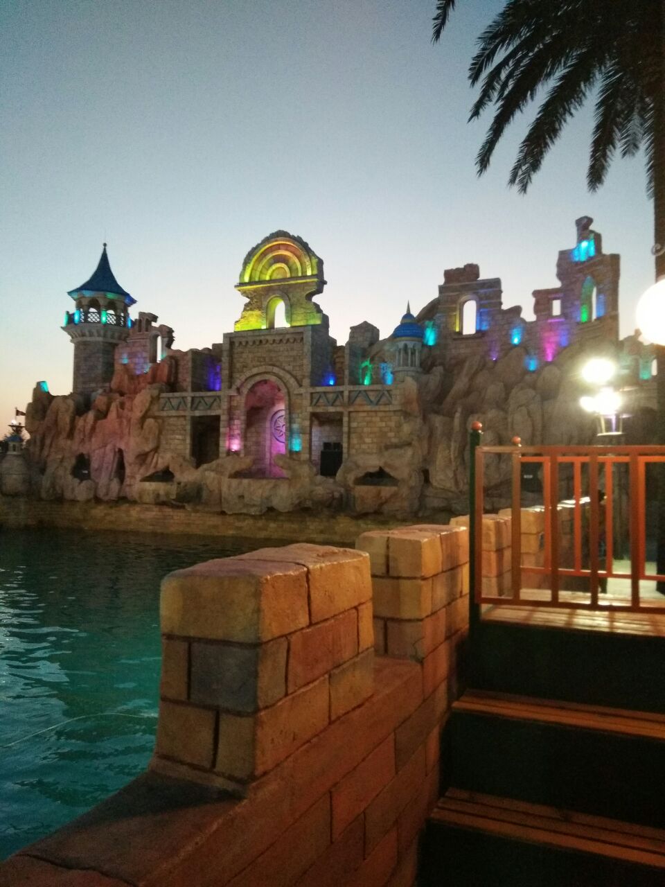 【携程攻略】西安乐华城·88°c温泉乐园景点,夜场下午五点入场,买