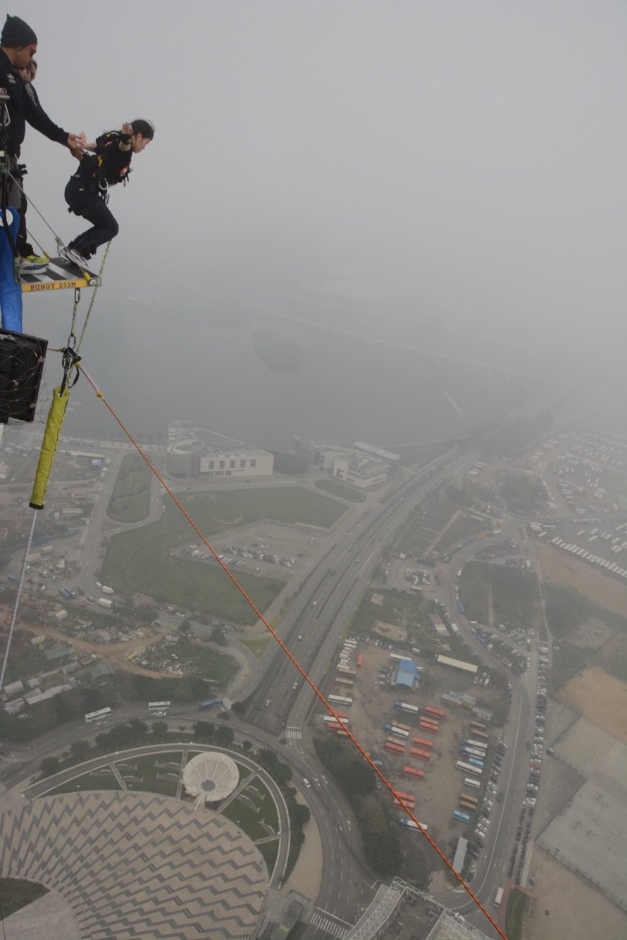 澳门观光塔笨猪跳(蹦极跳)