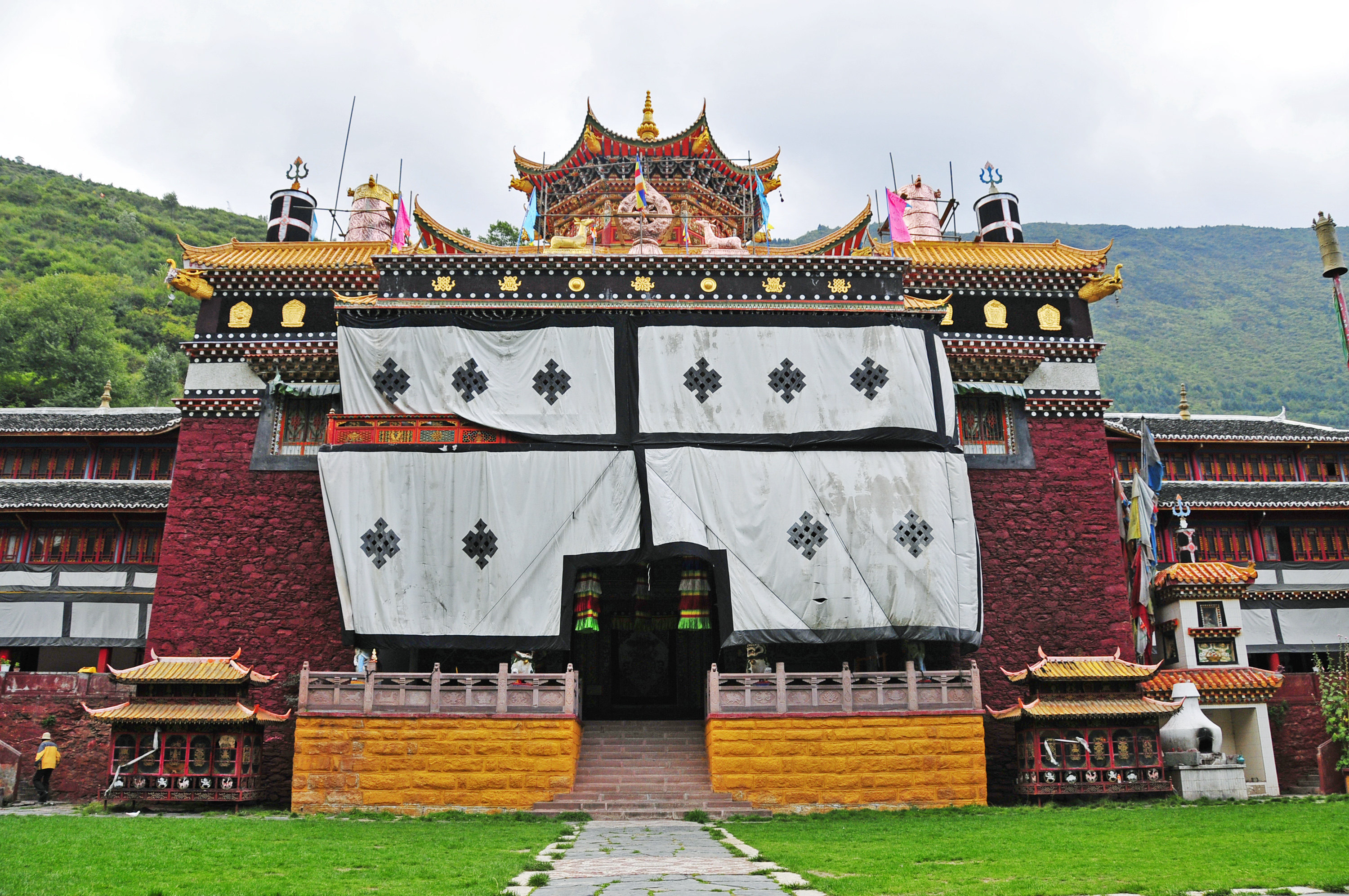 金刚寺 直线距离393m