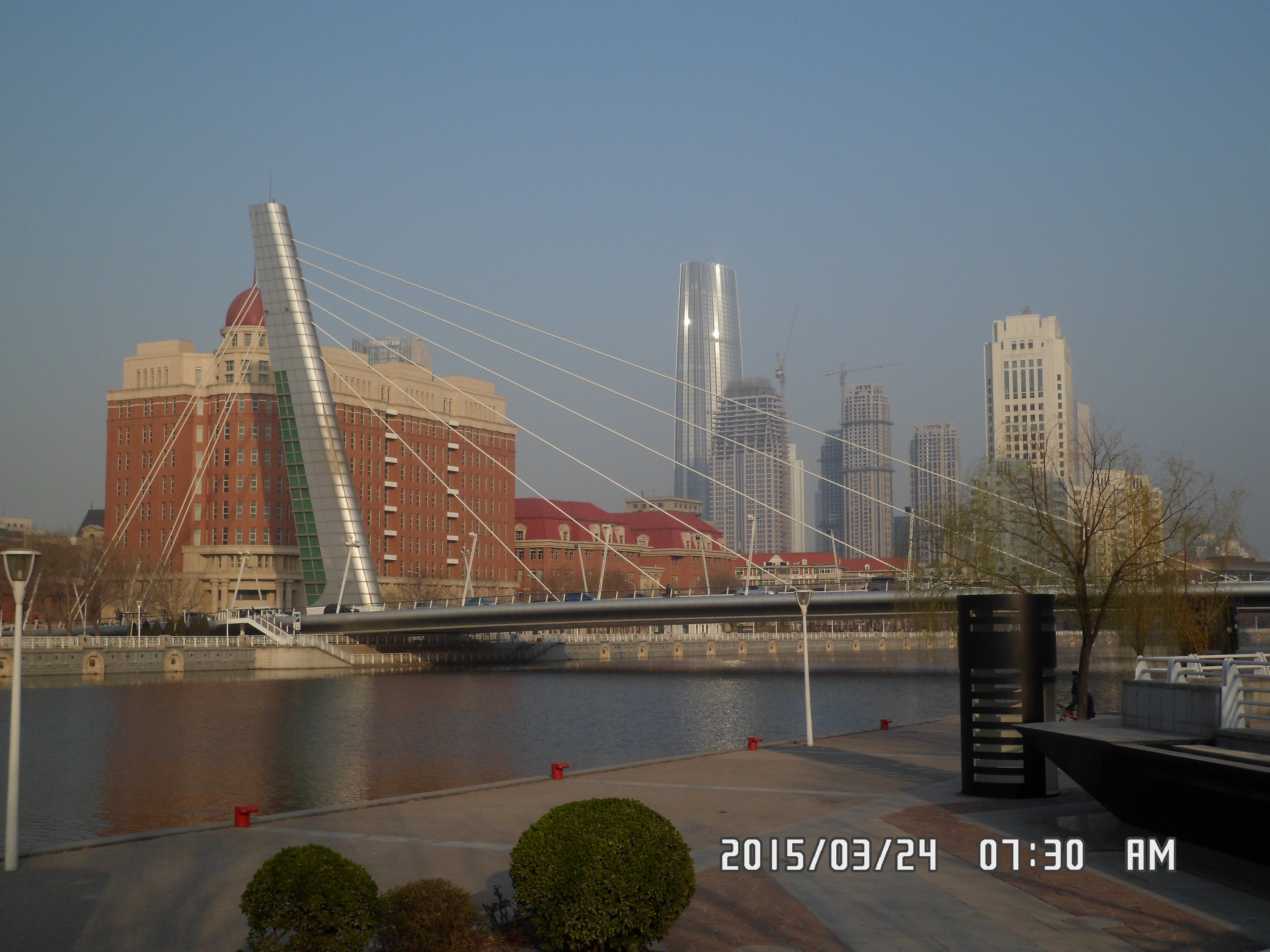 天津保定桥图片