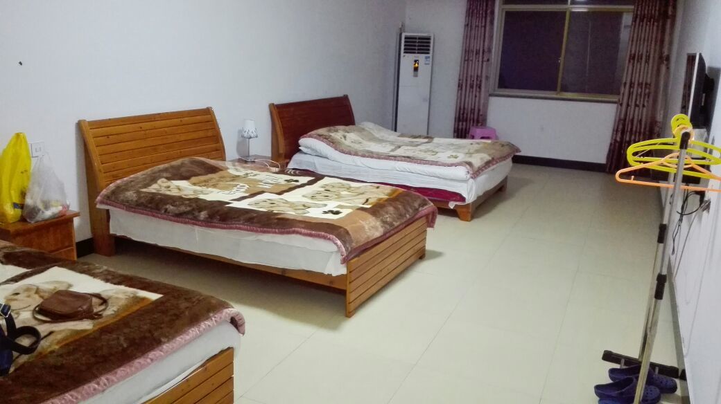 临安大明山圆月山庄