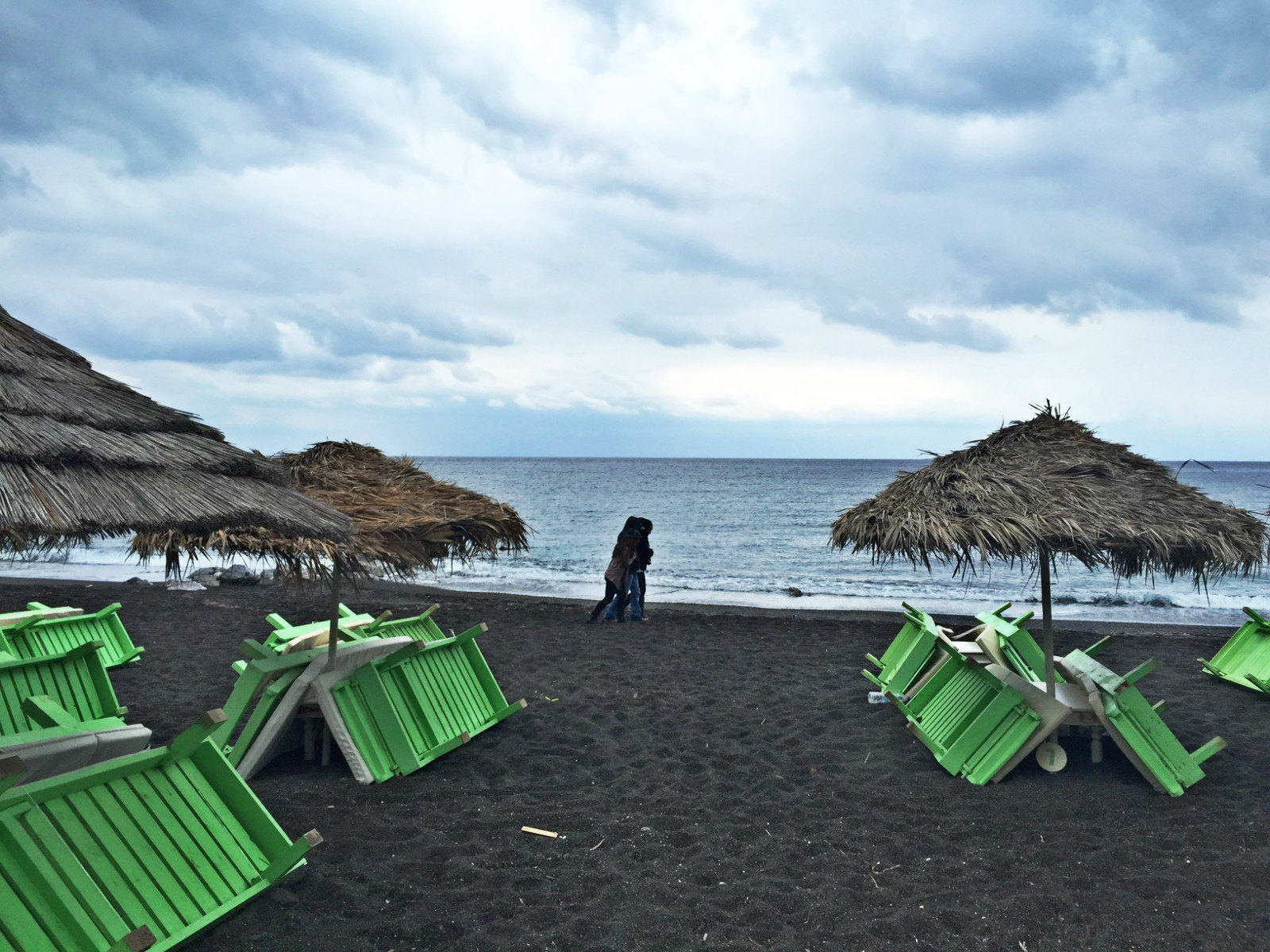 贝里沙海滩perissa beach