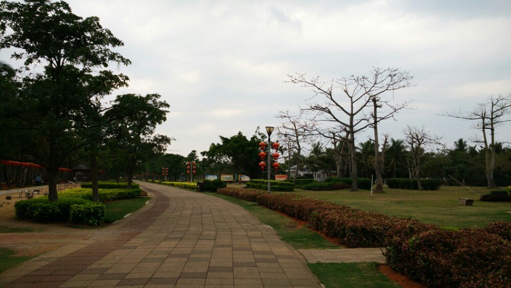 【攜程攻略】海口萬綠園景點,免費的公園,裡面綠植很多很多,整個公園