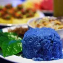 ก๋วยเตี๋ยวอัญชัน