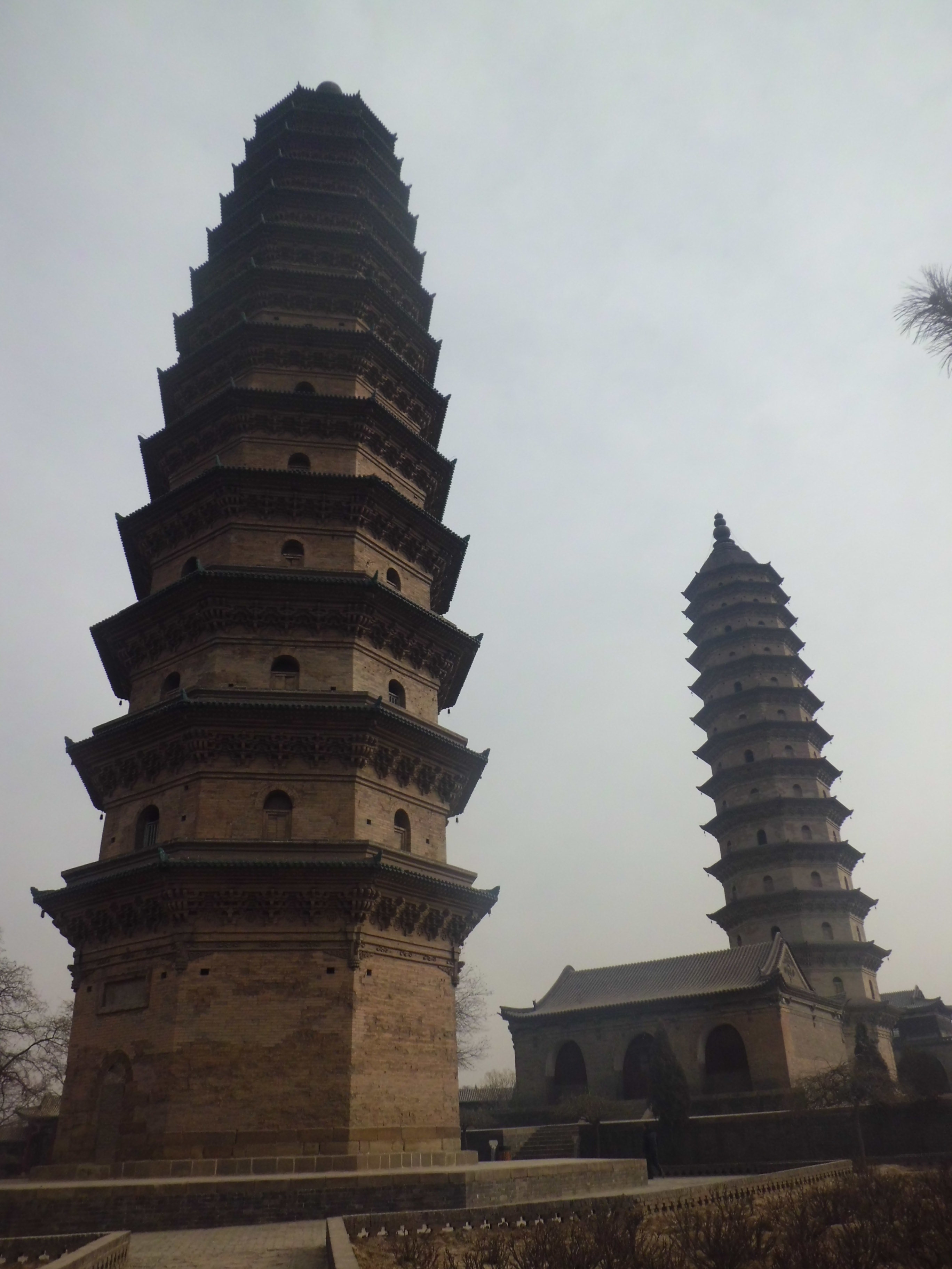 【携程攻略】山西双塔寺景点,太原南郊的双塔寺,是太原市的标志性建筑