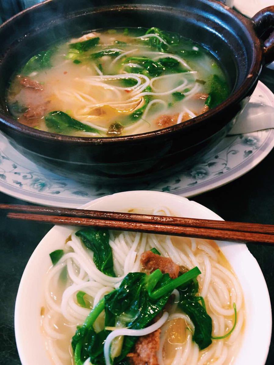 2021正宗蒙自榴香园砂锅养生过桥米线(丽江第一店)美食餐厅,味道真的