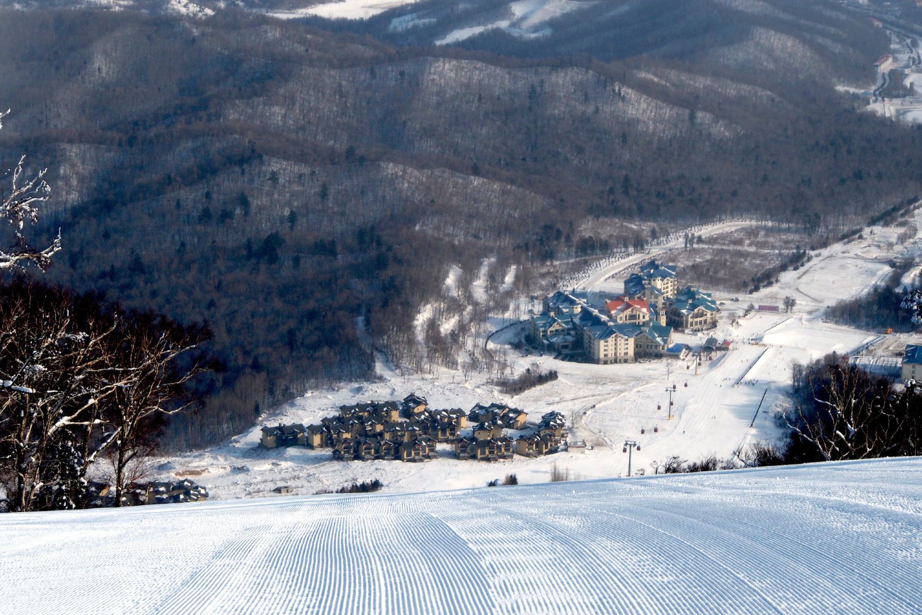 亚布力滑雪旅游度假区喜迎初雪，新雪季即将到来凤凰网黑龙江_凤凰网