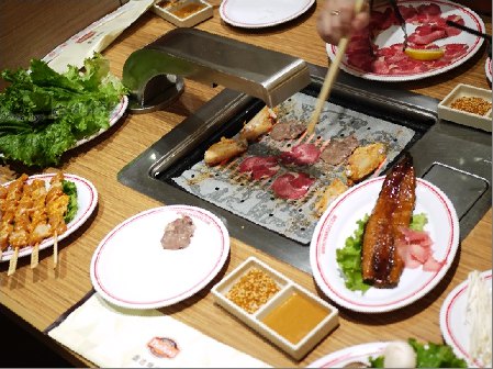 谢陈韩式纸上烤肉 3.0 分   条点评 39 /人 自助餐 直线距离 100m