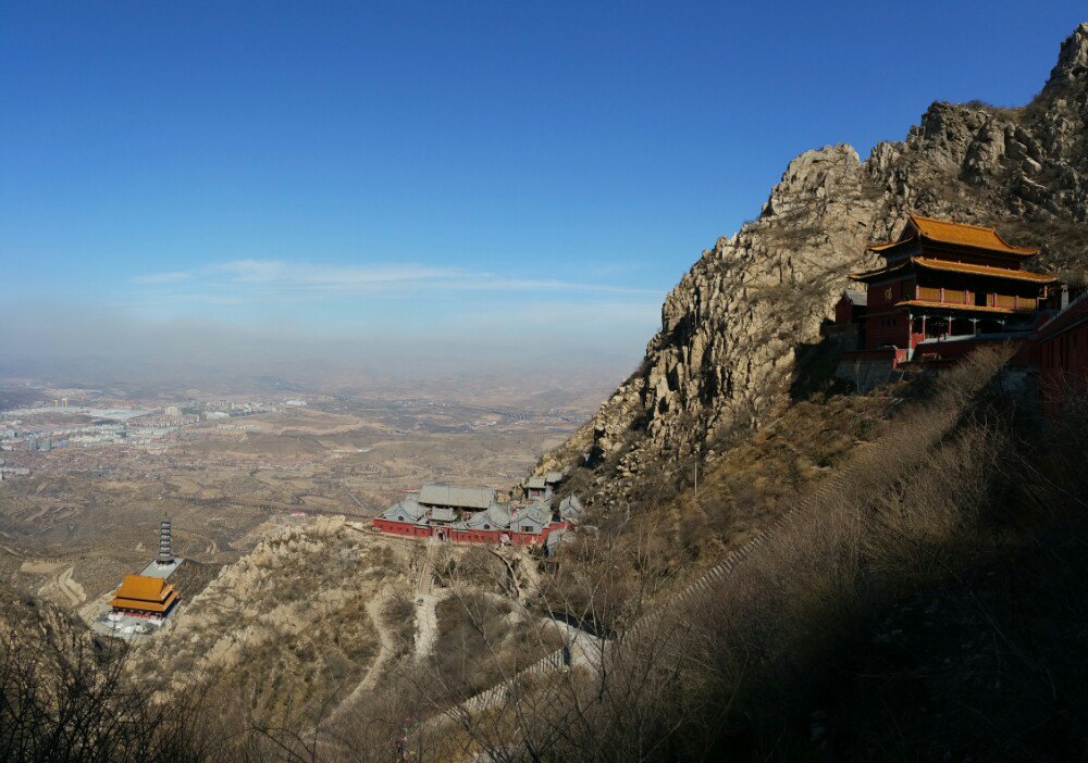 雞鳴山