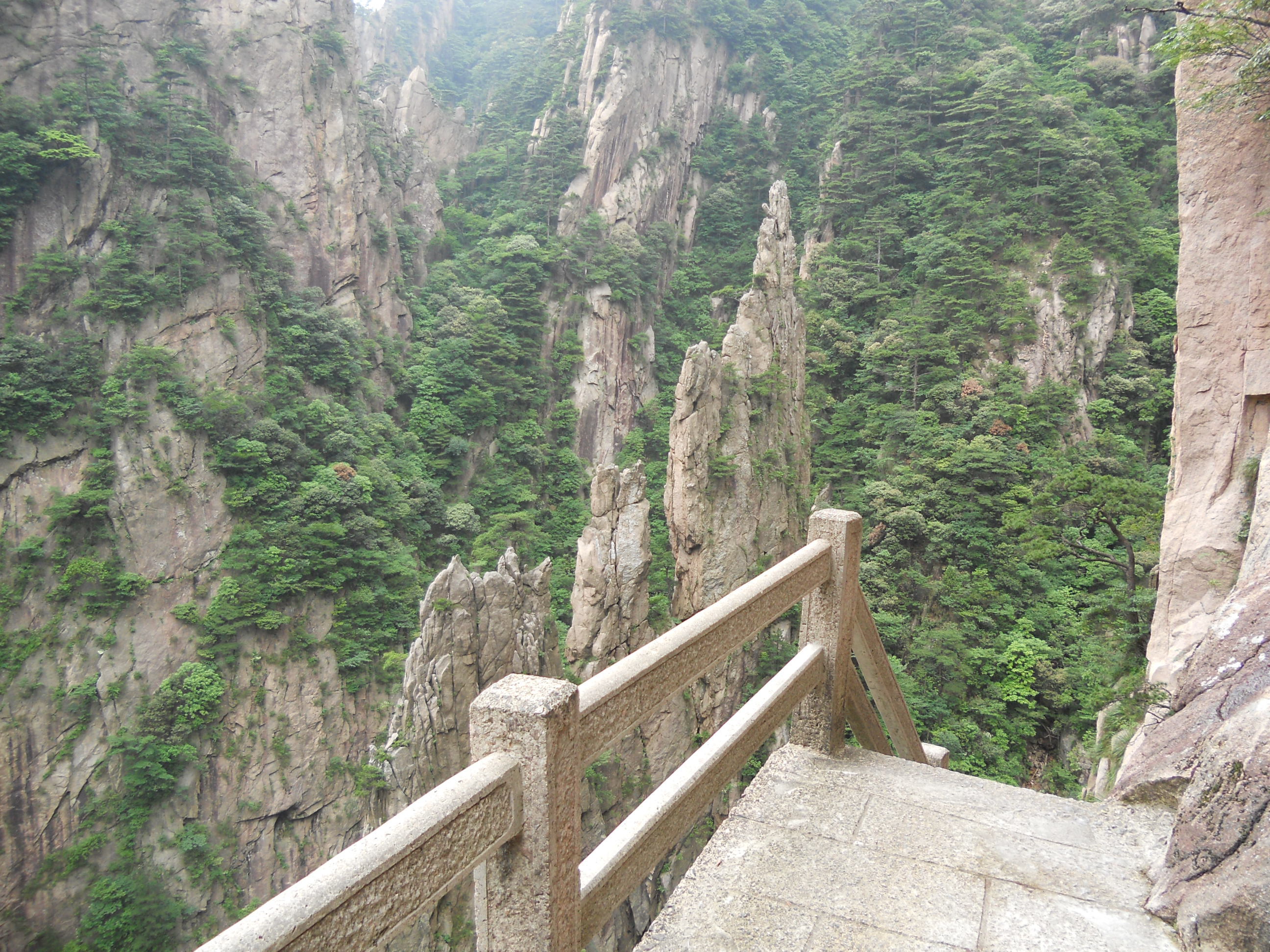 【携程攻略】黄山风景区西海大峡谷适合朋友出游旅游吗,西海大峡谷