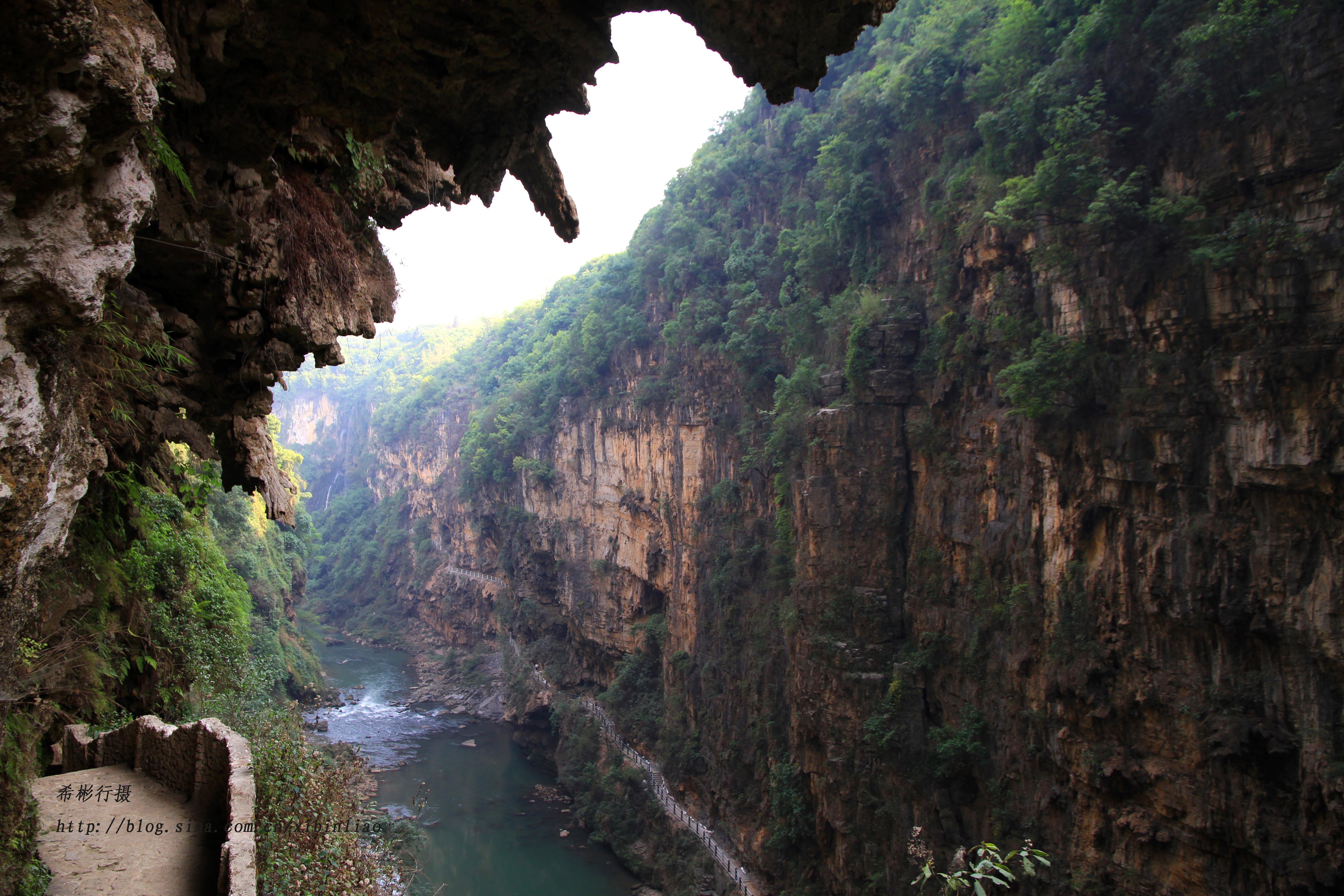 贵州喀斯特地貌造就了众多峡谷，而铜仁大峡谷，却是其中首屈一指的|贵州|峡谷|喀斯特地貌_新浪新闻