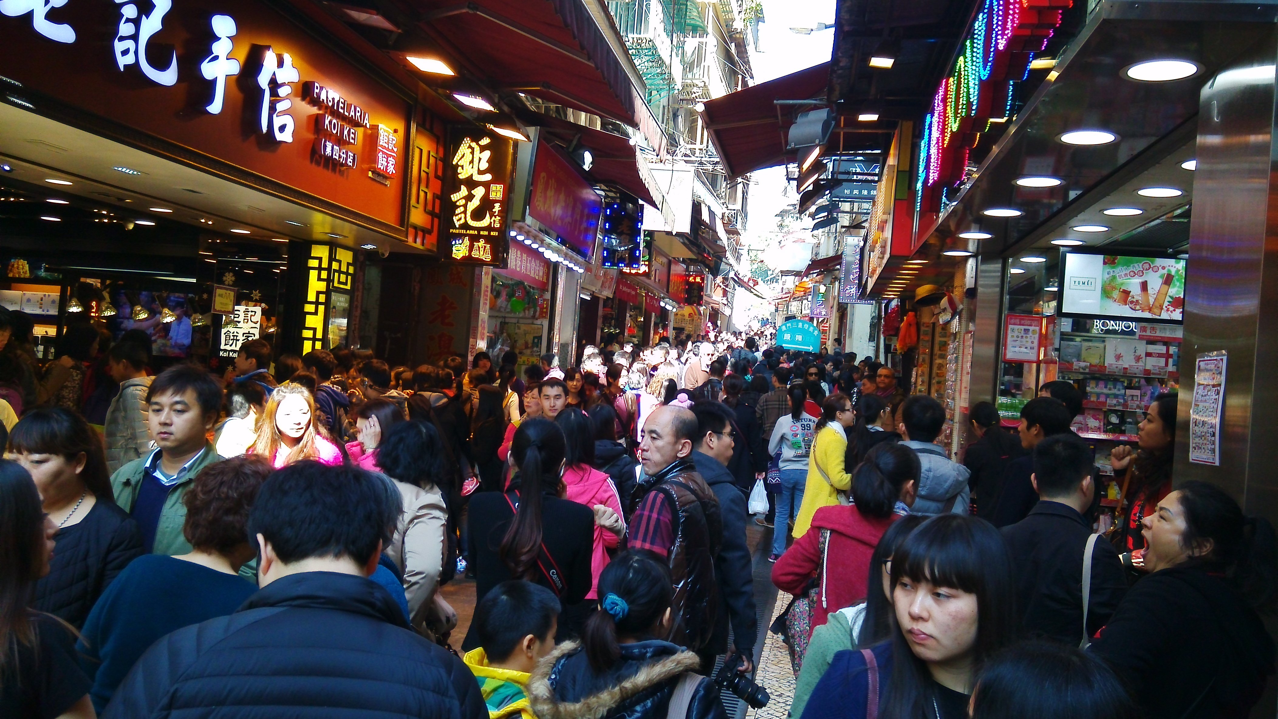 【携程攻略】澳门大三巴手信街适合家庭亲子购物吗,大三巴手信街家庭