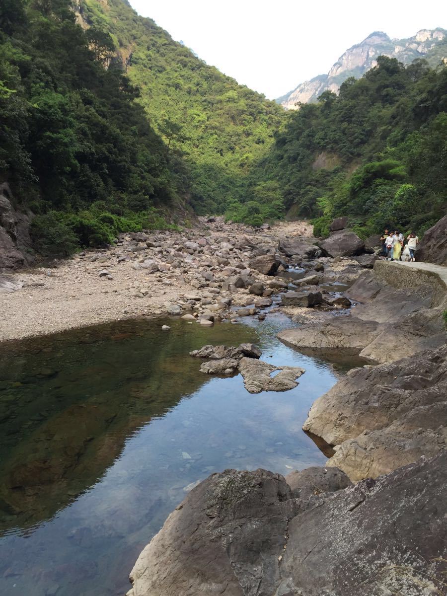 10公里的環湖步道,修建了木棧道及10個親水平臺,串聯了溪源江和輪船港