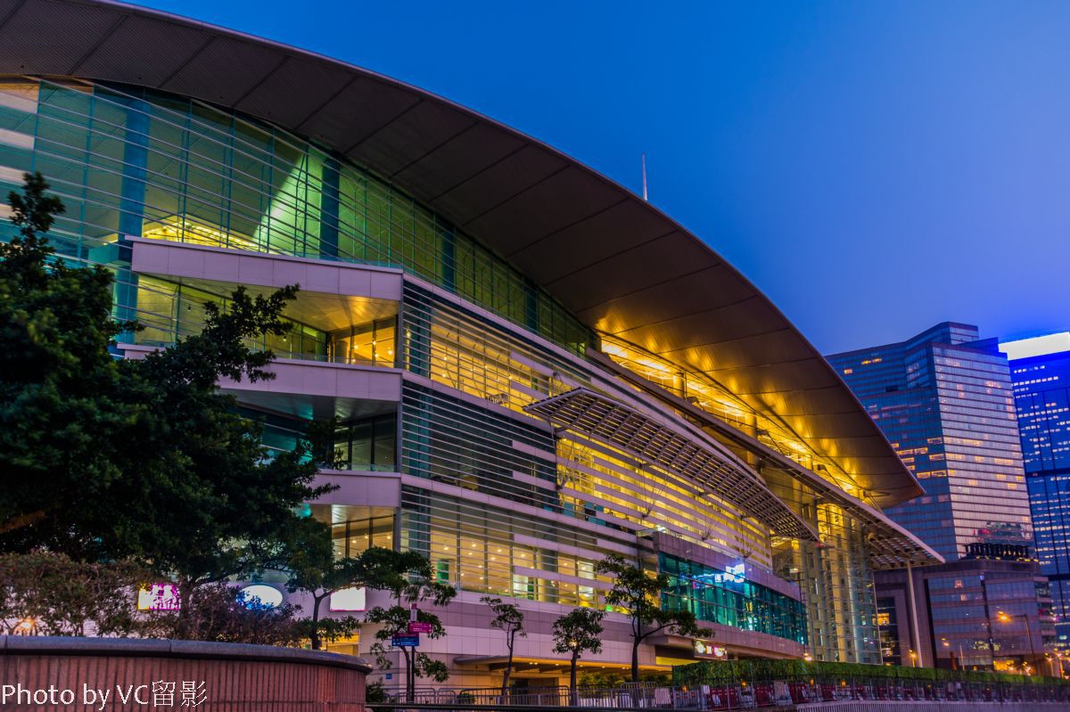 飞越天际线 以全新视角俯瞰香港全景