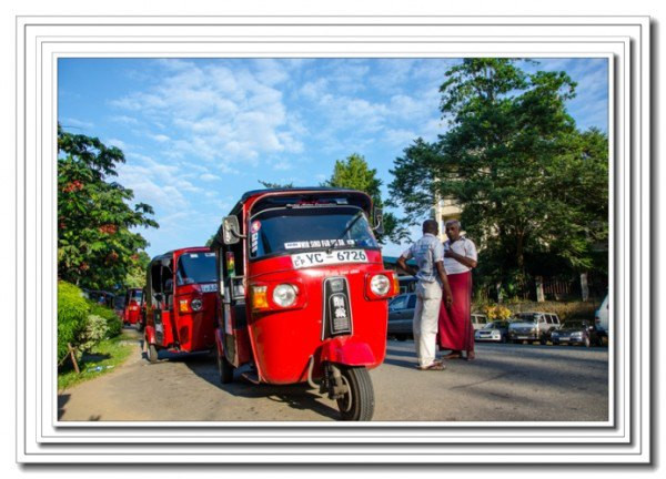 斯里兰卡特色tuktuk车
