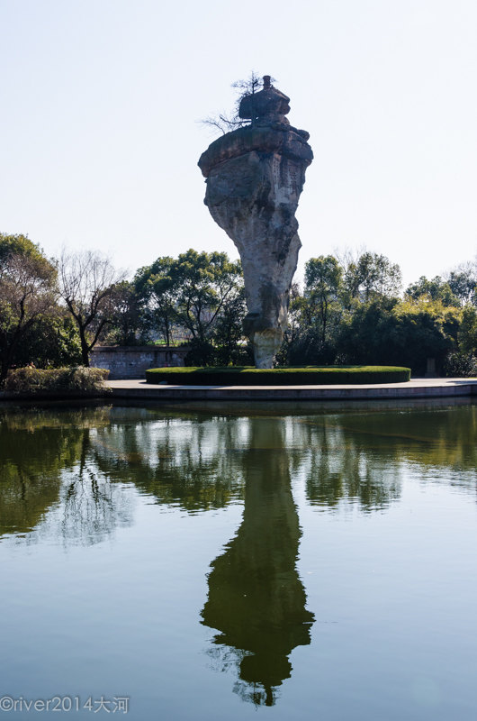 柯巖風景區包含柯巖,鑑湖,魯鎮三部分,門票包含鑑湖的大遊船.