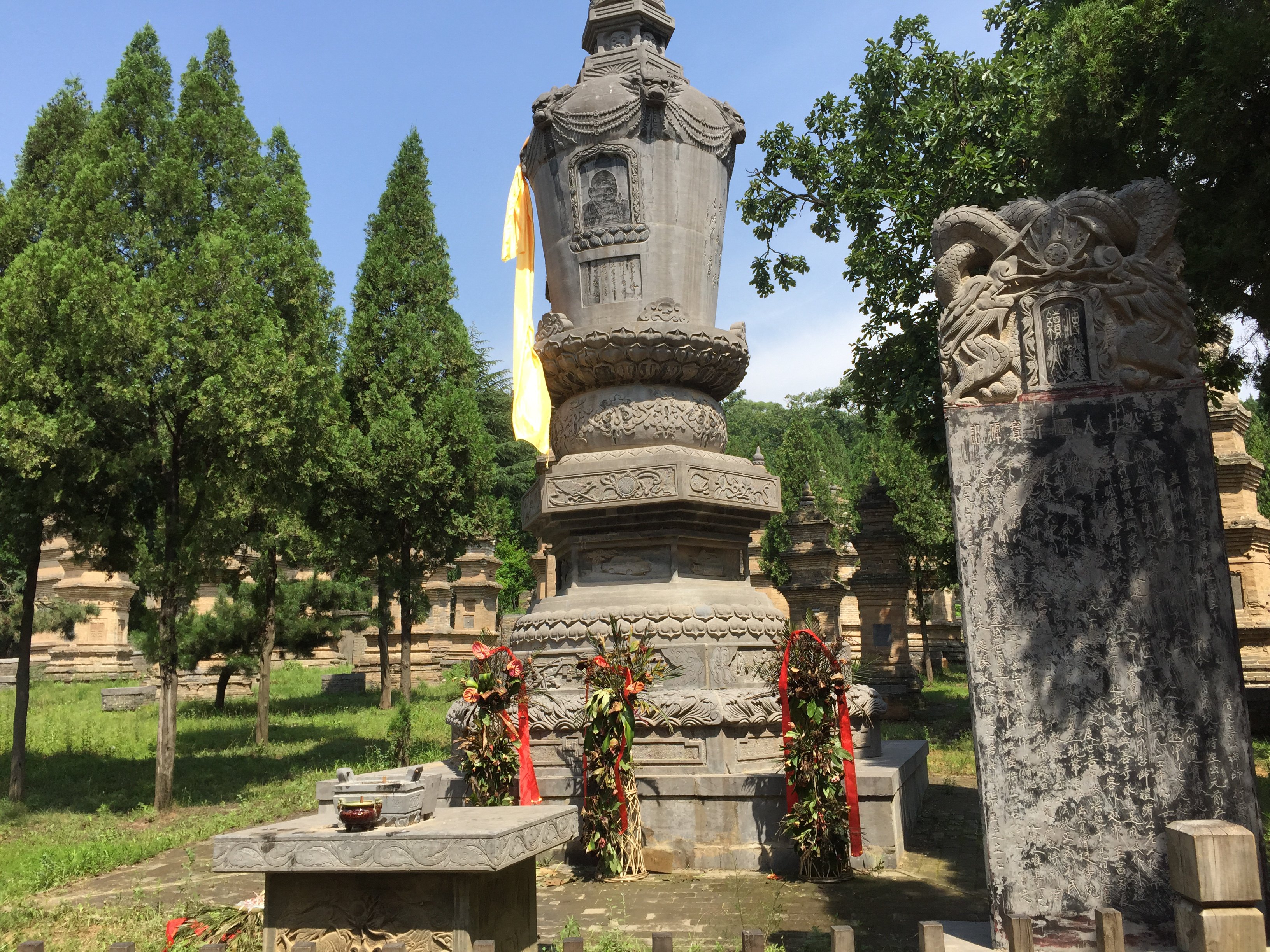 【携程攻略】少林寺塔林景点,高僧的圆寂之所,没有在这里多呆,来参观