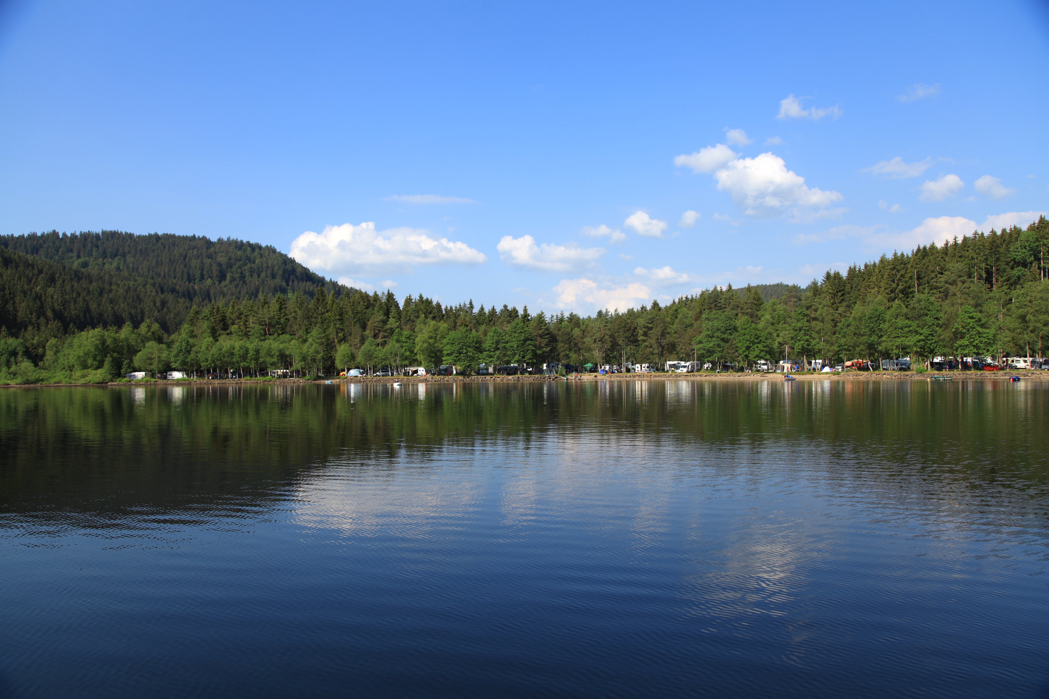 10月13日滴滴湖天气预报:多云 气温: 2℃~9