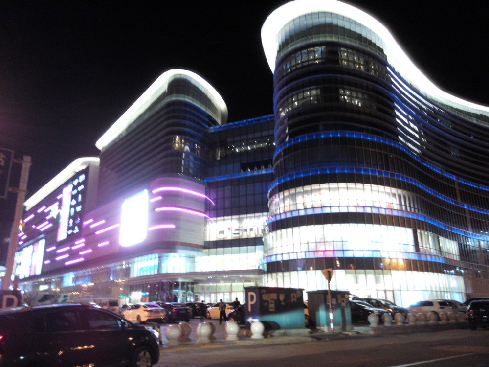 【携程攻略】烟台大悦城购物,5-6层美食比较多.交通也便利.