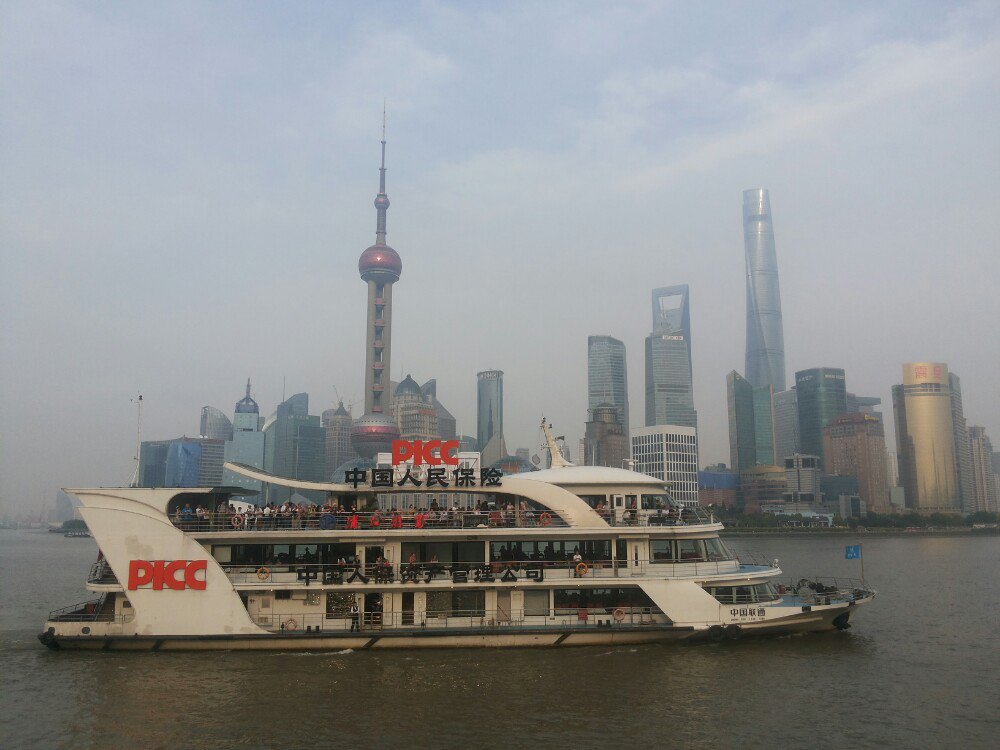 【携程攻略】上海外滩景点,去过哈尔滨的中央大街,同种风格,第二次看