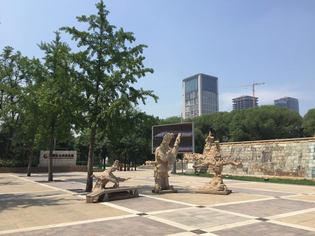 【携程攻略】北京元大都城垣遗址公园景点,如今，在土城是一个比较大的雕塑区，在这里可以看到具有元朝特色的人…