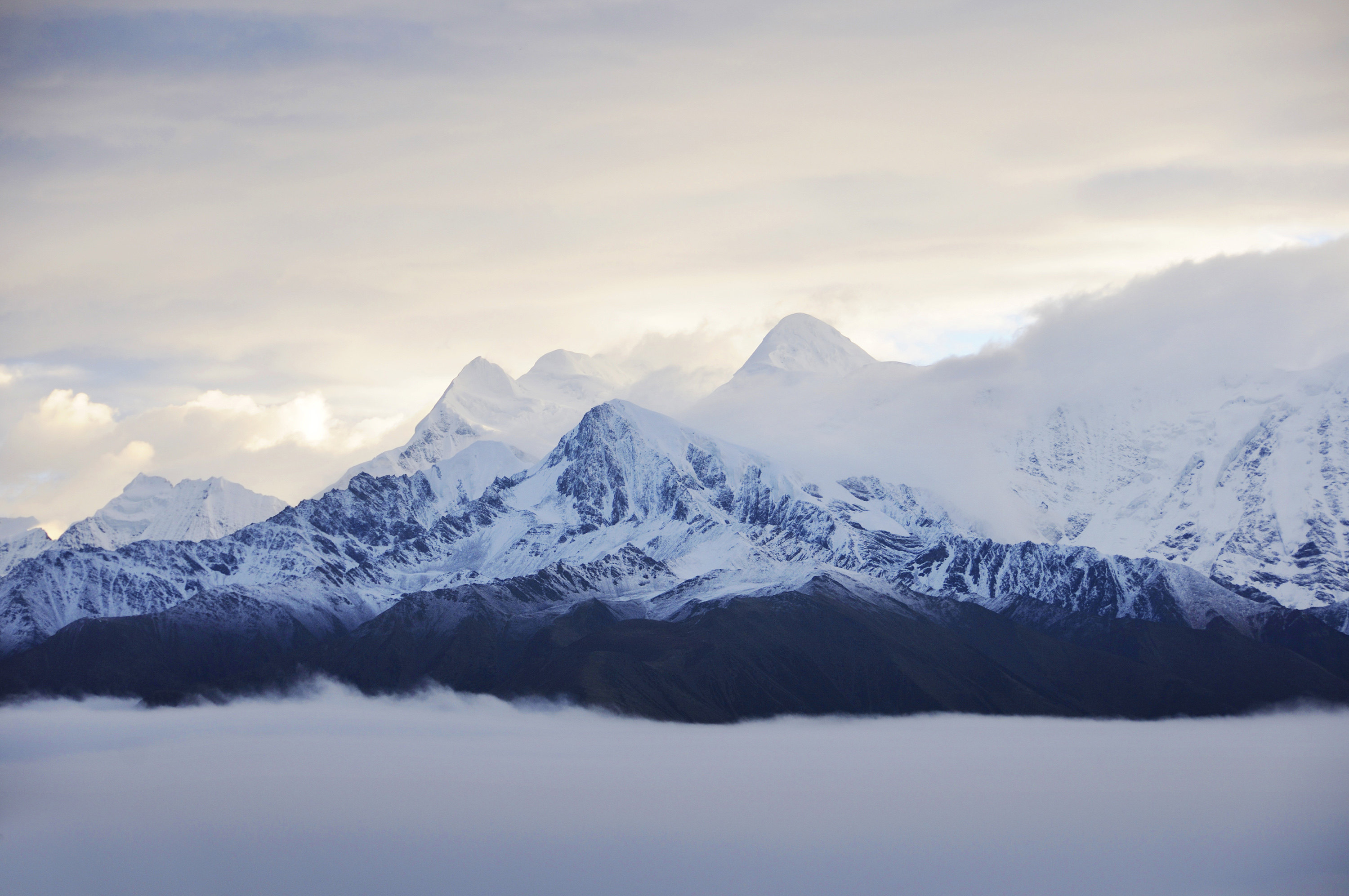 贡嘎山