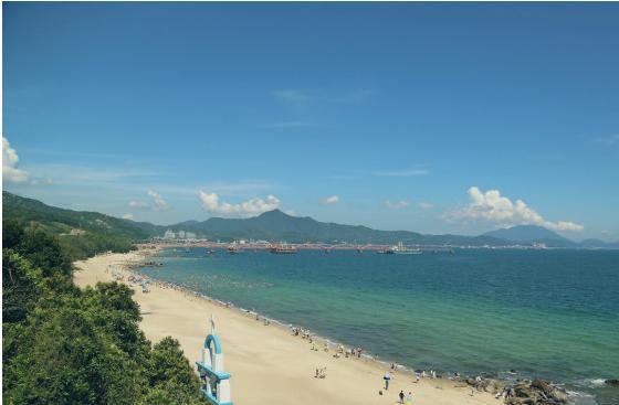 玫瑰海岸位於深圳市東部海濱葵涌鎮溪涌小區上洞村,這裡有面朝廣闊無