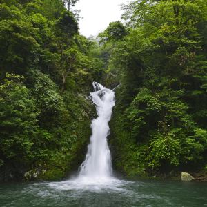 龙潭瀑布群旅游景点图片