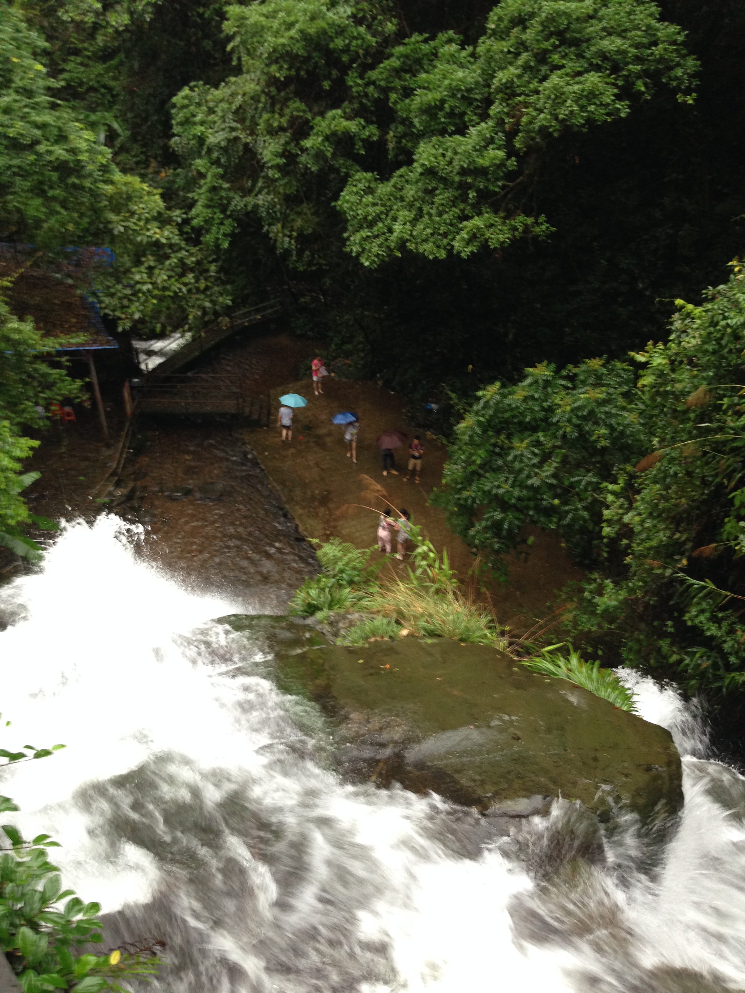 麻城杜鹃花溪漂流