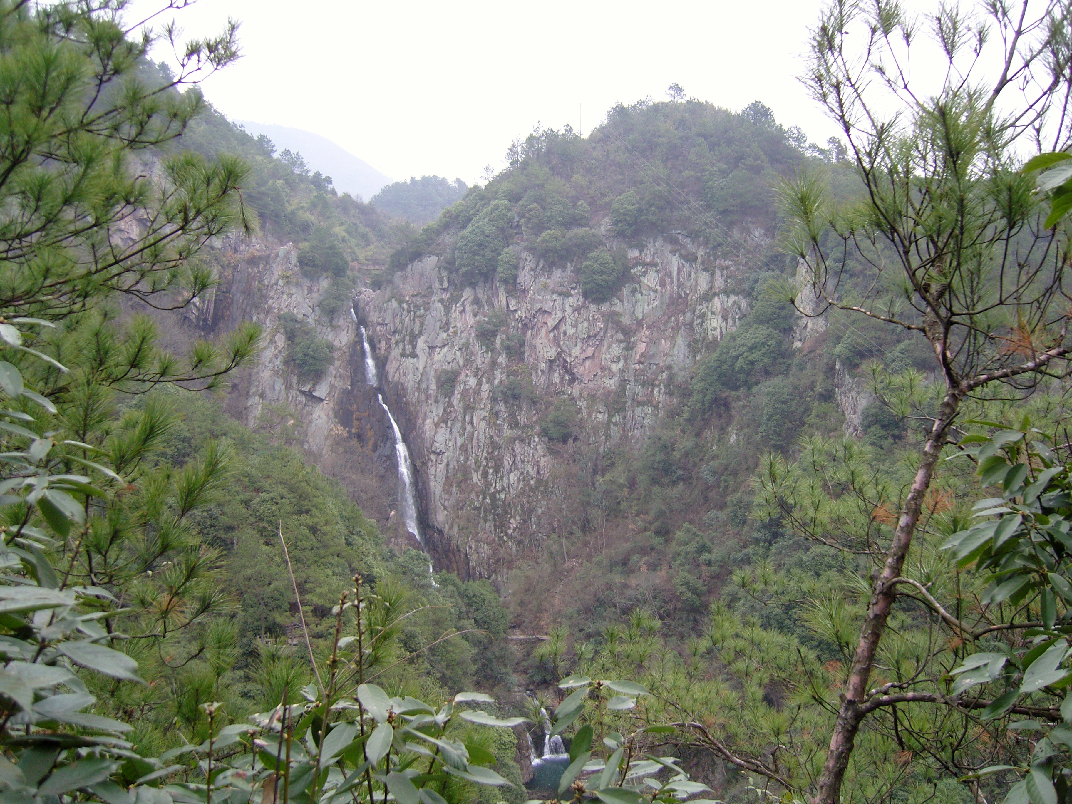 【攜程攻略】嵊州百丈飛瀑適合朋友出遊旅遊嗎,百丈飛瀑朋友出遊景點