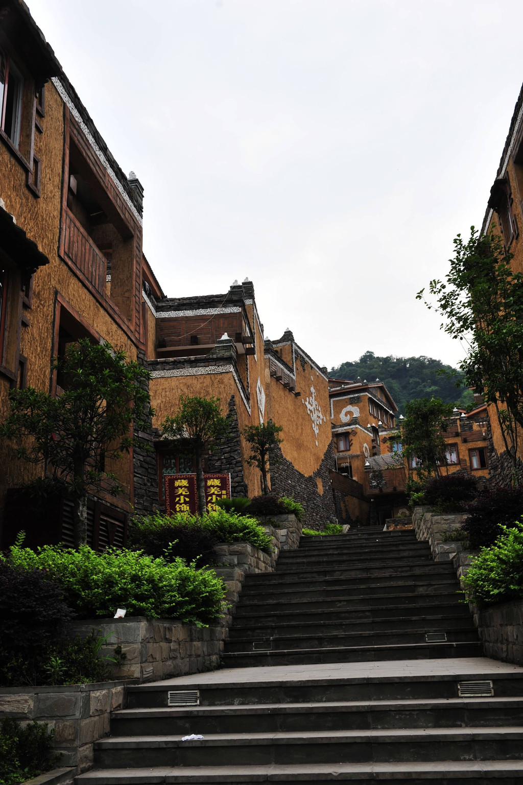 震后古镇重扬藏羌风情——水磨羌寨:2011年6月25-26日