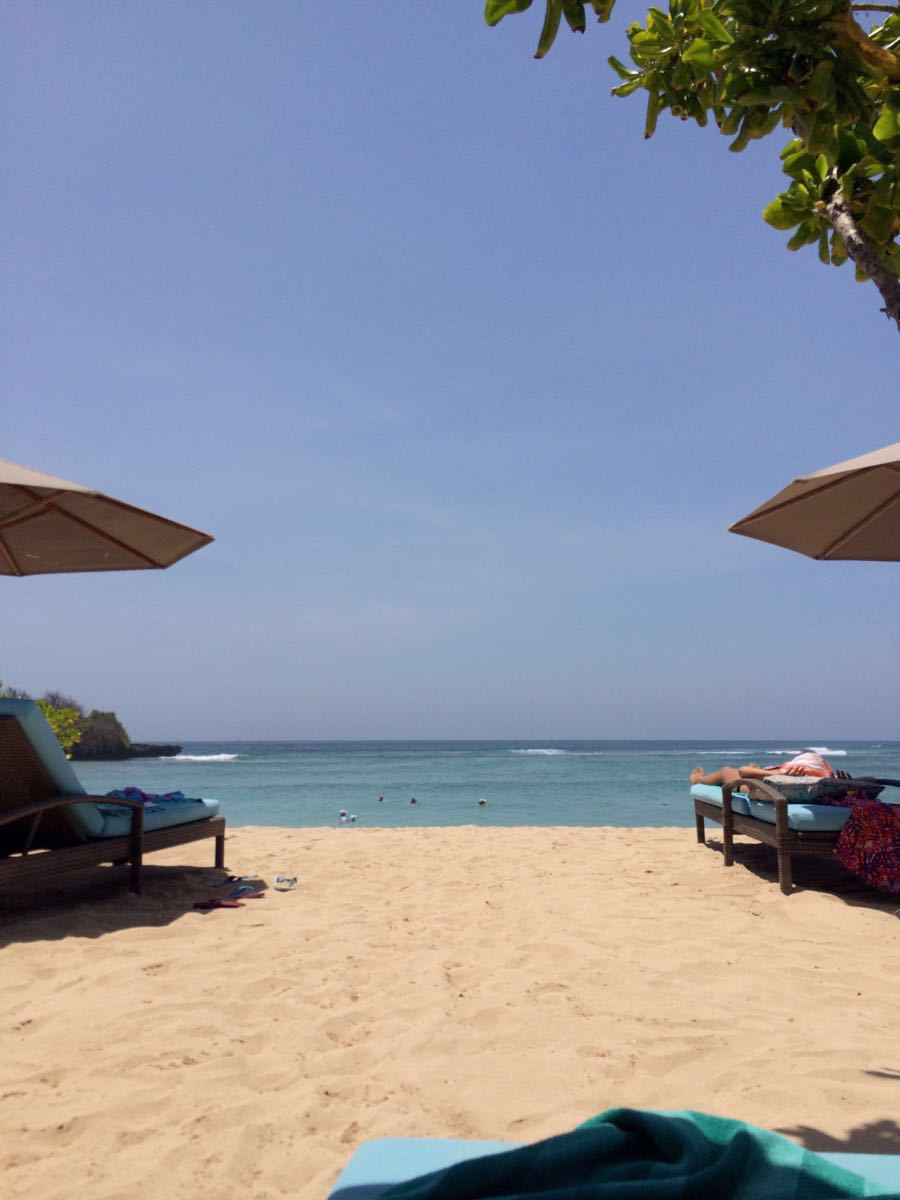 【携程攻略】巴厘岛库塔海滩景点,宾馆环境很好!海边沙滩干净!