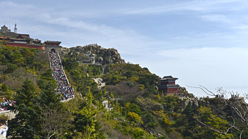 泰山海拔1545米相当于多少公里 CggYG1ZeUUuAMHBMAGbqeAet55c867_C_500_280_Q80.jpg