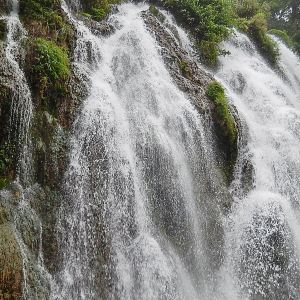拉雅瀑布旅游景点图片