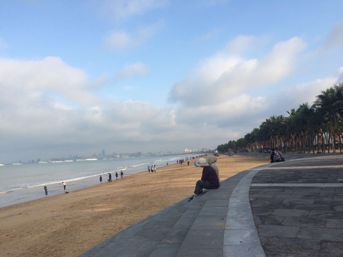 【攜程攻略】海南假日海灘景點,其實跟大東海海質沙質差不多,不過視野