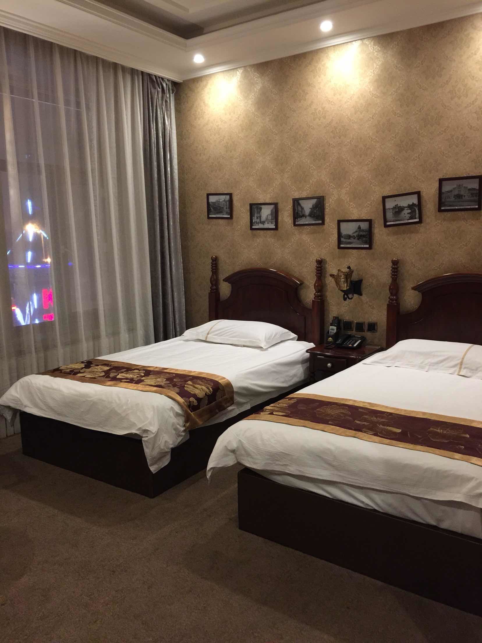 奔着萧红而来,老旅馆新整理过,新房间老味道,没让我失望.