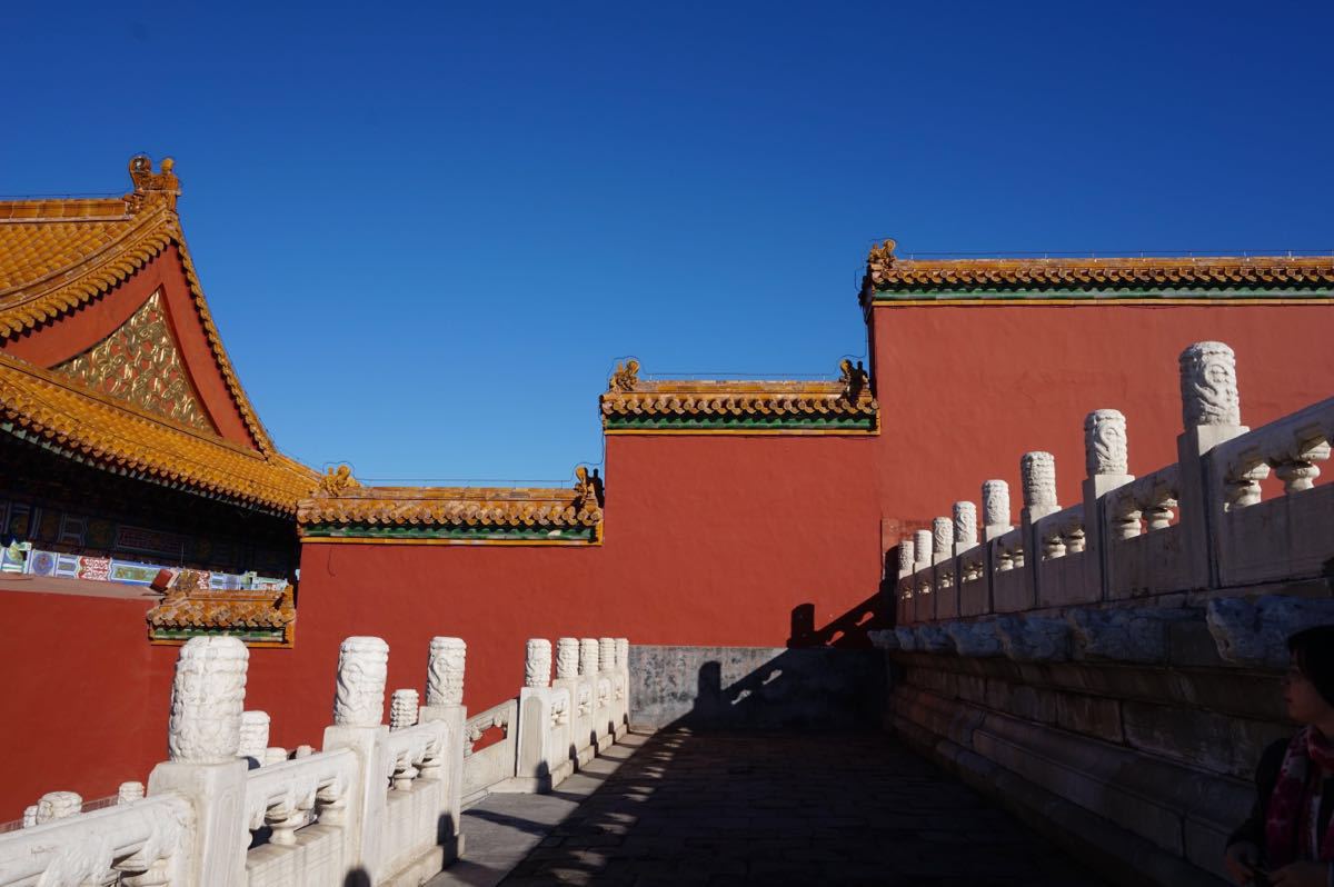 【携程攻略】北京故宫景点,去故宫的那天,天空蓝得跟宝石一样,蓝天与
