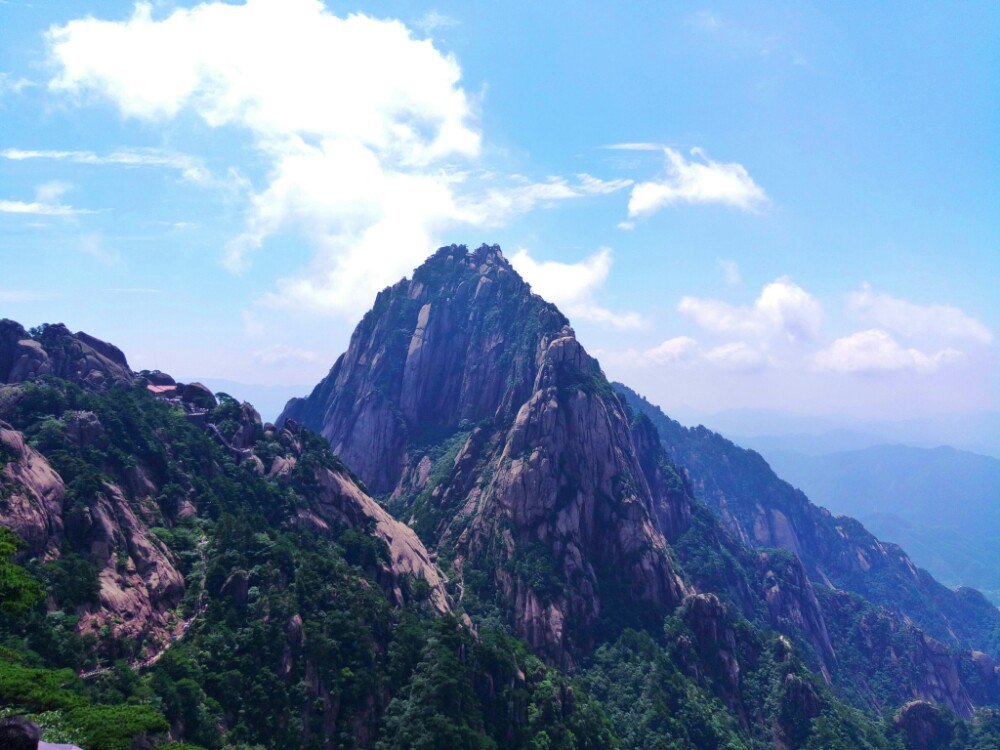 西海大峡谷是黄山最精华的景点,因为住宿在西海饭店,距离西海大峡谷