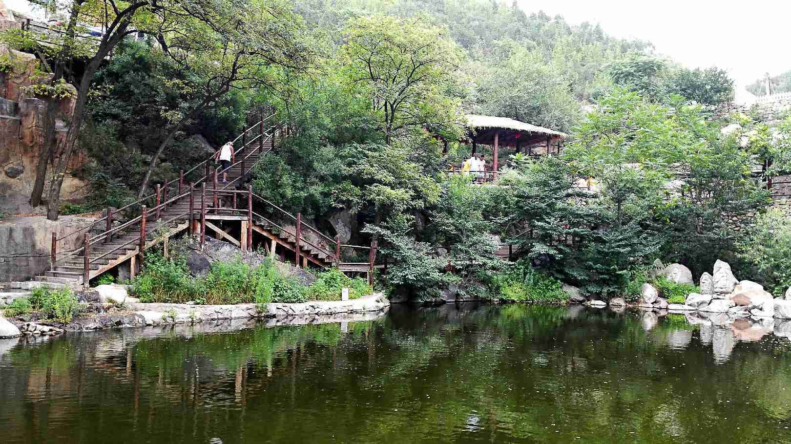 北京鳌山泉水鱼度假村