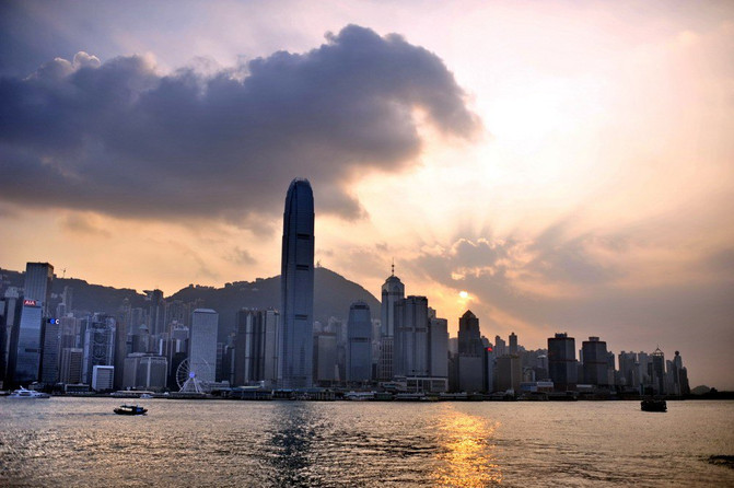 维多利亚港:我在这里,你在哪里