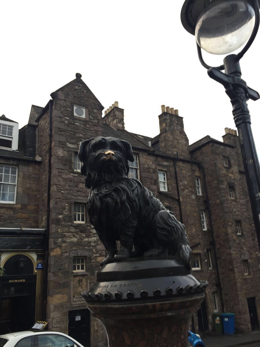 忠犬波比纪念碑