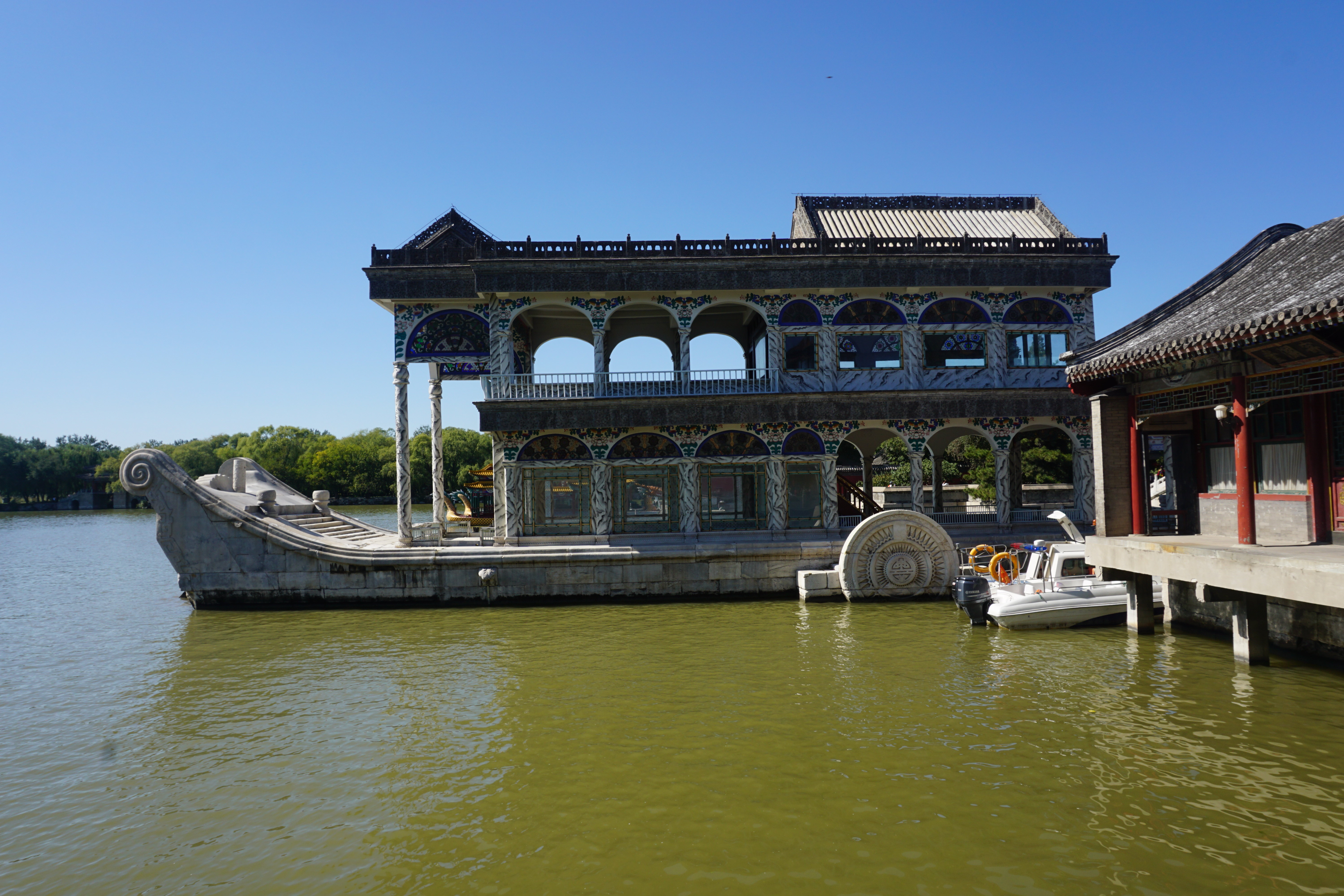 【携程攻略】北京清晏舫景点,清晏舫——石舫，颐和园内著名的水上建筑；这是江南园林建筑的一种形…