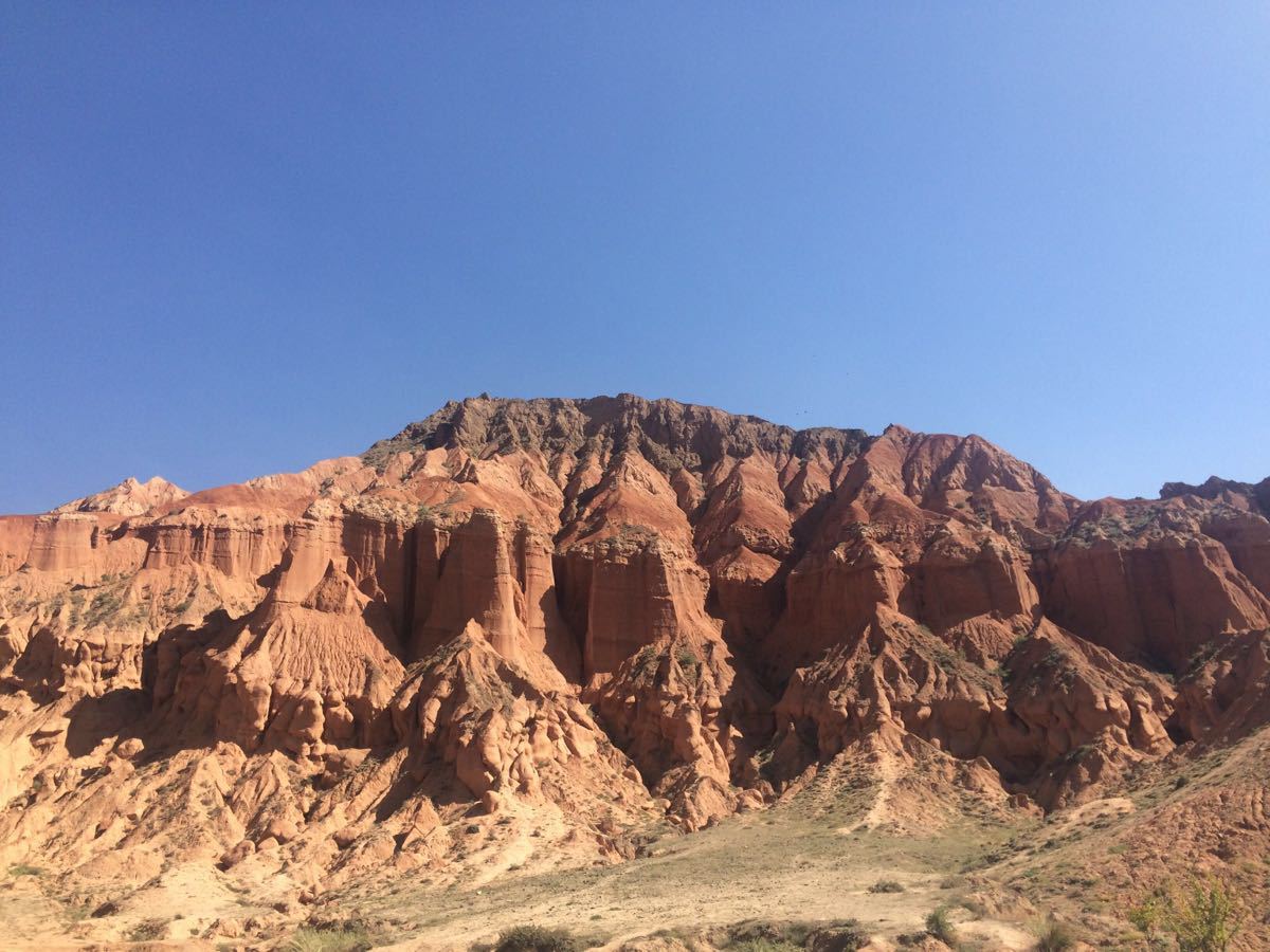 贵德国家地质公园阿什贡七彩峰丛景区