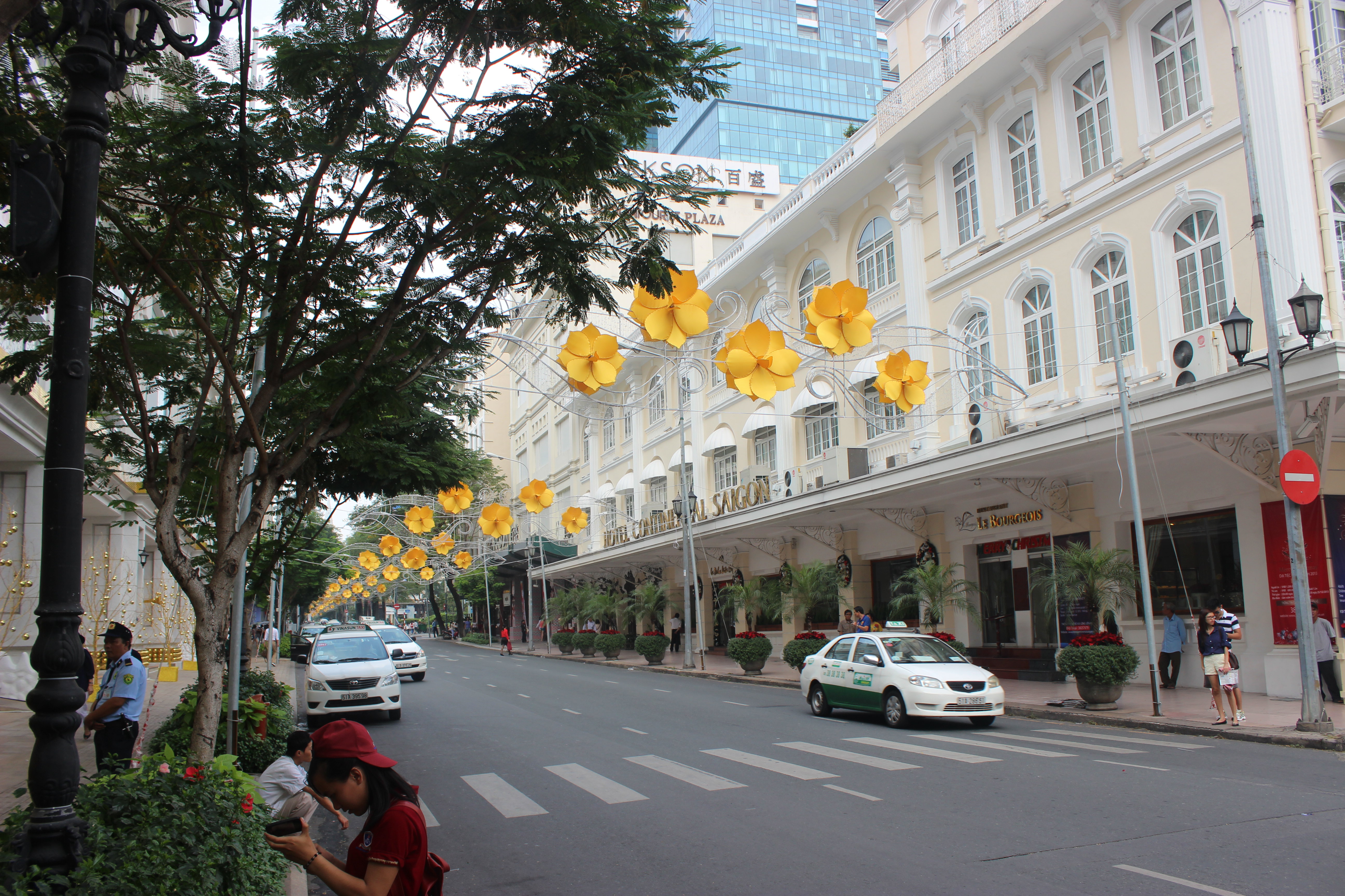 胡志明市同起街购物攻略,同起街物中心/地址/电话/营业时间【携程攻略