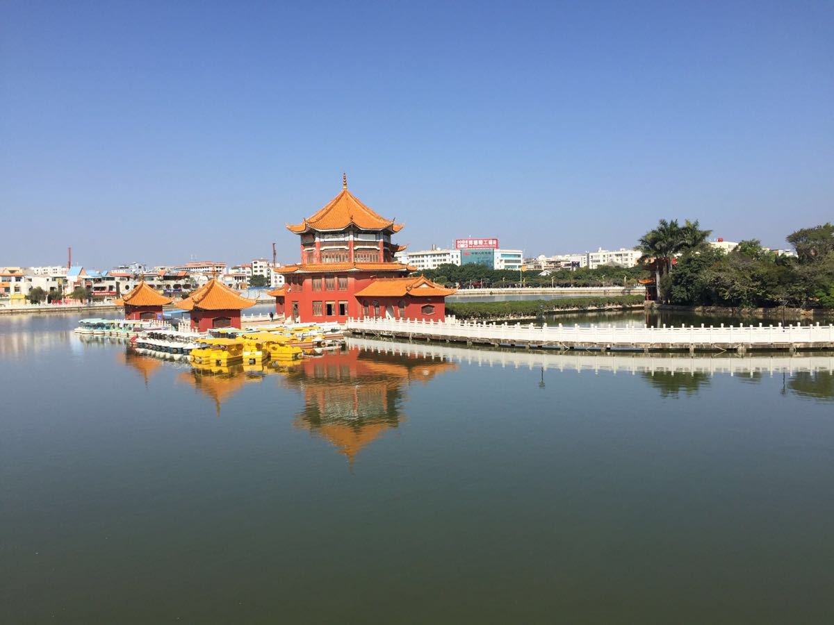 【攜程攻略】蒙自南湖公園景點,不要門票,人也不算很多,風景挺好,水挺