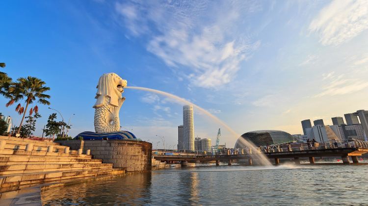 概况 预订 点评 详情 推荐 语音导览 1/2308 鱼尾狮公园 merlion park