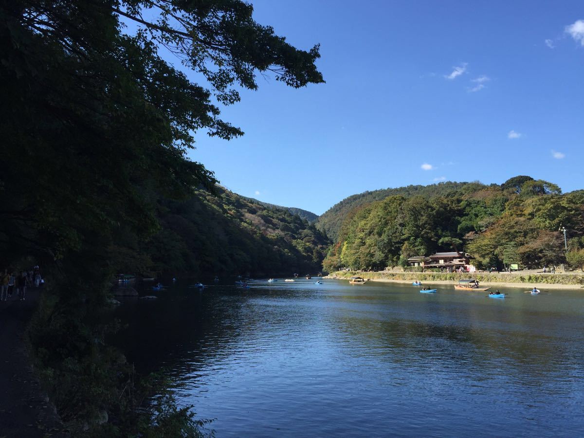 【携程攻略】岚山公园景点,西郊的一座小丘,渡月桥架设在保津